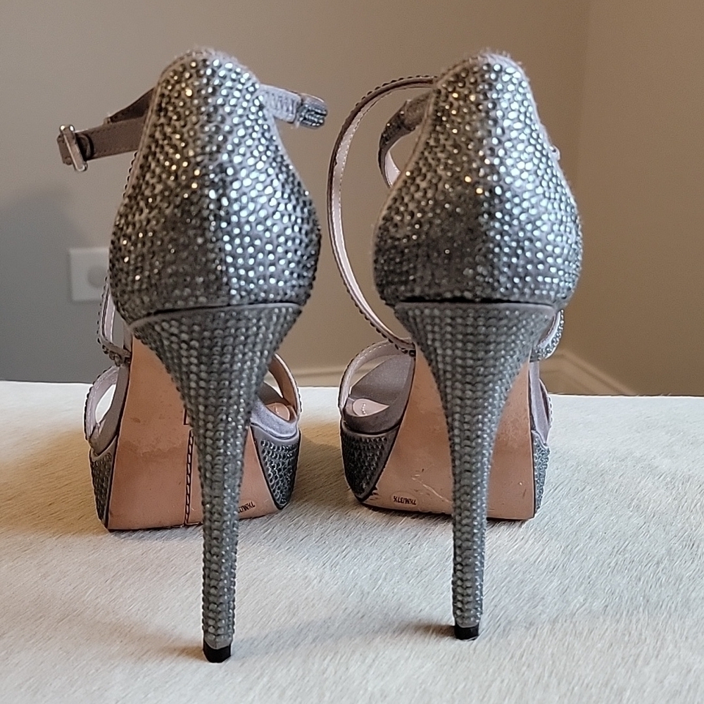 Vince Camuto Gernetto Platinum Crystal Stiletto Heels Size 7.5 - Picture 4 of 11